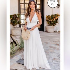 Pink Lily It All Begins With Love White Maxi Dress size Medium brand new